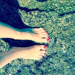Claudia Ohana feet photo thumbnail