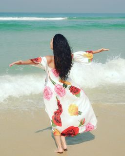 Claudia Ohana feet photo thumbnail