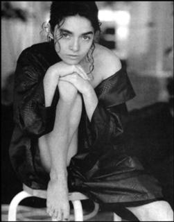 Claudia Ohana feet photo thumbnail