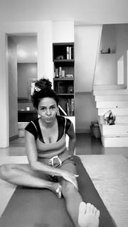 Claudia Ohana feet photo thumbnail
