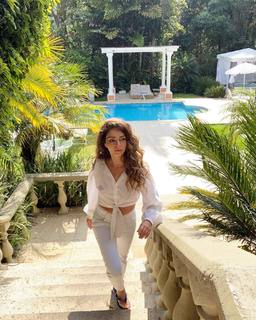 Claudia Ohana feet photo thumbnail