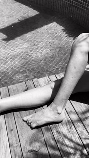 Claudia Ohana feet photo thumbnail