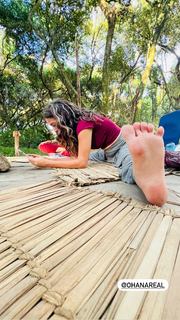 Claudia Ohana feet photo thumbnail