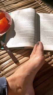 Claudia Ohana feet photo thumbnail