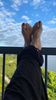 Claudia Ohana feet photo thumbnail