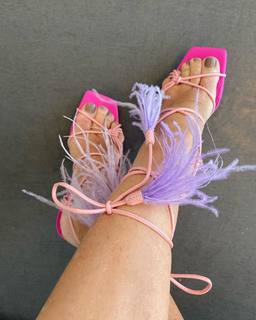 Claudia Ohana feet photo thumbnail