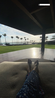 Claudia Ohana feet photo thumbnail