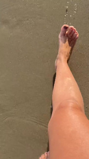 Claudia Ohana feet photo thumbnail