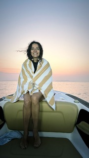 Claudia Ohana feet photo thumbnail