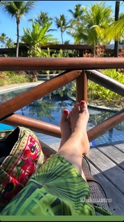 Claudia Ohana feet photo thumbnail