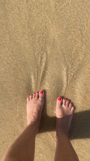 Claudia Ohana feet photo thumbnail