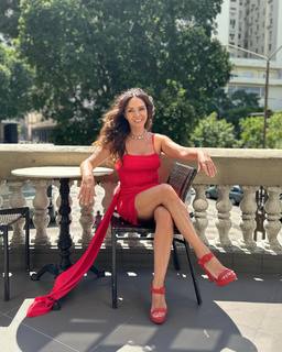 Claudia Ohana feet photo thumbnail