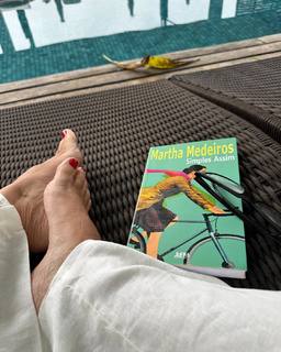 Claudia Ohana feet photo thumbnail
