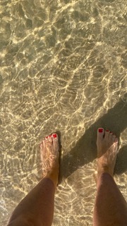 Claudia Ohana feet photo thumbnail