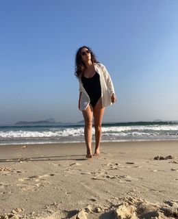 Claudia Ohana feet photo thumbnail