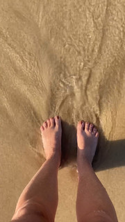 Claudia Ohana feet photo thumbnail