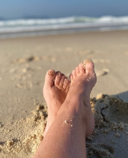 Claudia Ohana feet photo thumbnail