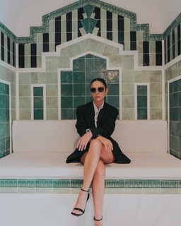 Claudia Ohana feet photo thumbnail