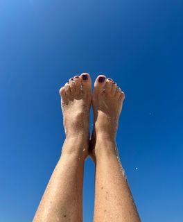 Claudia Ohana feet photo thumbnail