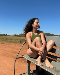Claudia Ohana feet photo thumbnail