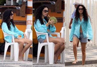 Claudia Ohana feet photo thumbnail