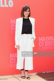Claudia Pandolfi feet photo 11