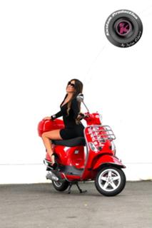 Claudia Romani feet photo thumbnail