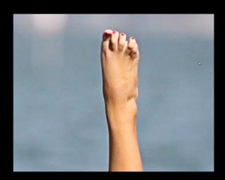 Claudia Romani feet photo thumbnail