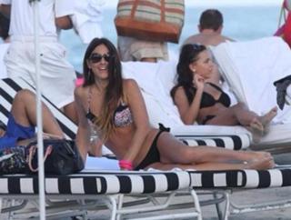 Claudia Romani feet photo thumbnail