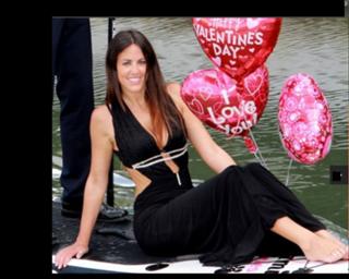 Claudia Romani feet photo thumbnail