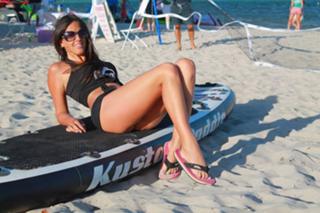 Claudia Romani feet photo thumbnail