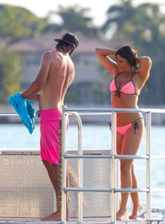 Claudia Romani feet photo thumbnail