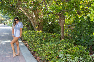 Claudia Romani feet photo thumbnail