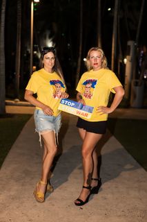 Claudia Romani feet photo thumbnail