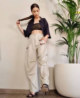 Claudia Salas feet photo 5