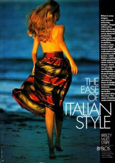 Claudia Schiffer feet photo thumbnail