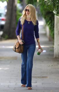 Claudia Schiffer feet photo thumbnail