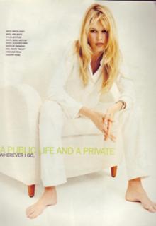 Claudia Schiffer feet photo thumbnail
