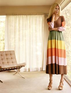 Claudia Schiffer feet photo thumbnail