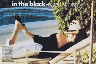 Claudia Schiffer feet photo thumbnail