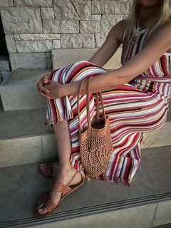 Claudia Schiffer feet photo thumbnail