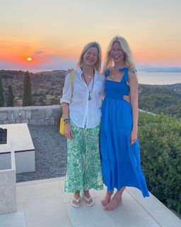 Claudia Schiffer feet photo thumbnail