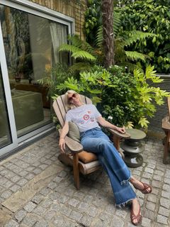 Claudia Schiffer feet photo thumbnail