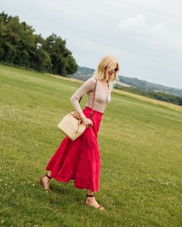 Claudia Schiffer feet photo thumbnail