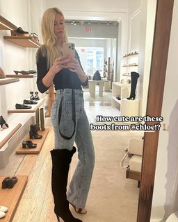 Claudia Schiffer feet photo thumbnail