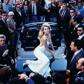 Claudia Schiffer feet photo 10