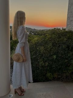 Claudia Schiffer feet photo 8