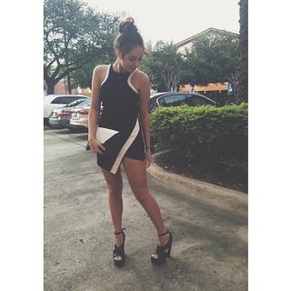 Claudia Sulewski feet photo 5
