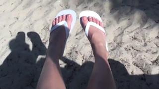Claudia Sulewski feet photo 20