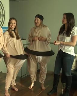Claudia Sulewski feet photo 11